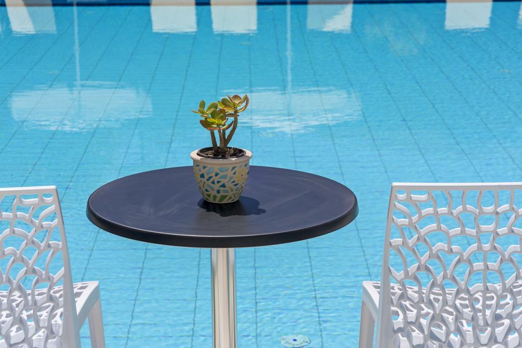 Santellini Hotel Kamári Kültér fotó